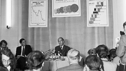 &nbsp; (Conférence de presse de présentation du budget 1974. Valéry Giscard d'Estaing y défend le prélèvement à la source © Sipa)