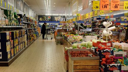 Un supermarché à Essen, dans l'ouest de l'Allemagne. (PATRIK STOLLARZ / AFP)