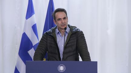 Le Premier ministre grec,&nbsp;Kyriakos Mitsotakis, donne une conférence de presse, le 3 mars 2020 à Kastanies (Grèce). (ACHILLEAS CHIRAS / NURPHOTO / AFP)