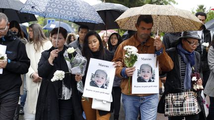 Une marche blanche est organis&eacute;e le 4 mai 2015 &agrave; Butry-sur-Oise (Val-d'Oise) en hommage au petit Marcus. (THOMAS SAMSON / AFP)