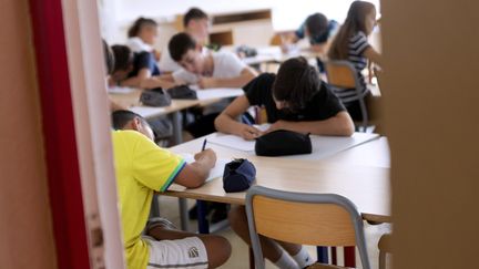 Des élèves d'un collège à Saint-Gély-du-Fesc (Hérault), le 7 septembre 2023. (GUILLAUME BONNEFONT / MAXPPP)