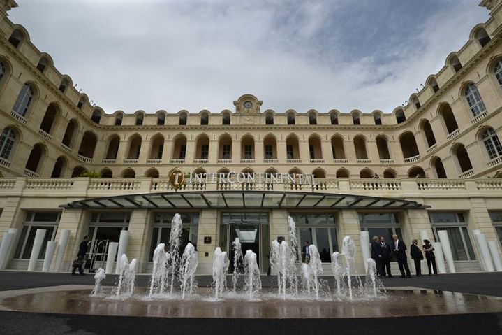 Les jets d'eau de l'Hôtel Dieu rénové.
 (Marie Christine Poujoulat / Marseille)