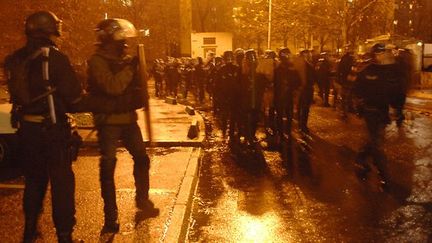 Patrouilles de police lors des émeutes de novembre 2007 à Villiers-le-Bel
 (HADJ / SIPA)