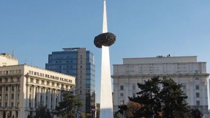 Monument de la renaissance à Bucarest. (AFP)