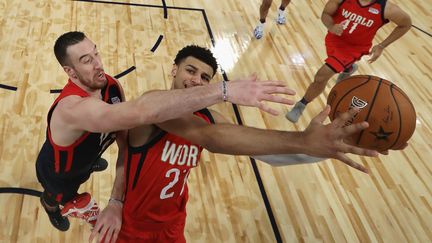 La NBA à l'heure du All Star Game entre les rookies américains et ceux du reste du monde (RONALD MARTINEZ / GETTY IMAGES NORTH AMERICA)