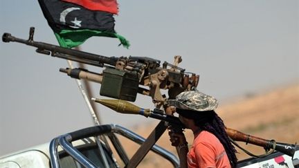 Un insurgé libyen à Ajdabiya (6 mai) (AFP /  Saeed Khan)