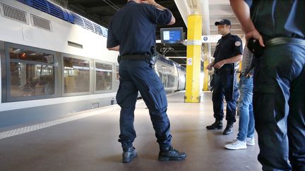 Un contrôle d'identité, à Metz (Moselle), le 20 juillet 2015. (MAXPPP)