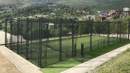 La première structure d'impact golf installée à Saint françois Longchamps dans la vallée de la maurienne. (Gildas Huet Impact golf)