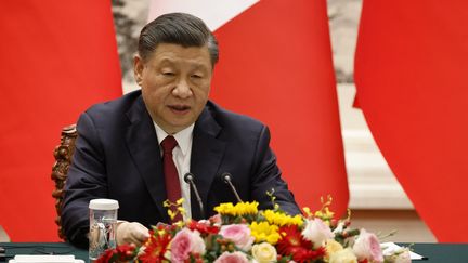 Le président chinois Xi Jinping lors d'une conférence de presse à Pékin le 6 avril 2023. (LUDOVIC MARIN / AFP)