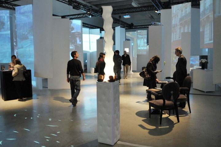 Le grand hall du Palais de Tokyo, à Paris, après sa rénovation en 2009 par les architectes&nbsp;Anne Lacaton et Jean-Philippe Vassal. (ERIC PIERMONT / AFP)