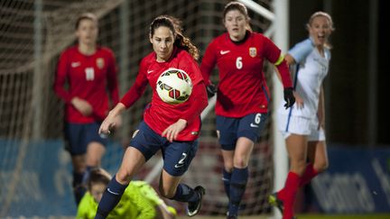 L'équipe de football norvégienne féminine affronte l'Angleterre, à Murcia, en Espagne, le 22 janvier 2017.&nbsp; (JOSE BRETON / NURPHOTO / AFP)