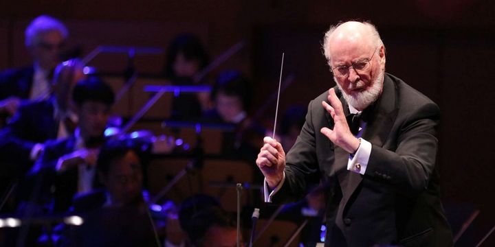 John Williams conduit le Los Angeles Philharmonic Orchestra en 2014
 (\Craig T. Mathew/AP/SIPA)