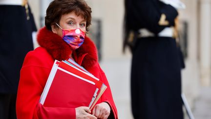 Roselyne Bachelot, ministre de la Culture, sort de l'Elysée après un Conseil des ministres, le 6 janvier 2021 à Paris. (LUDOVIC MARIN / AFP)