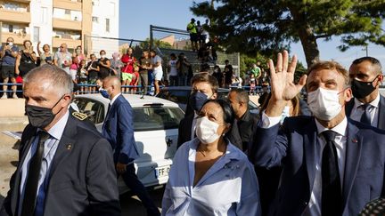 Marseille : Emmanuel à la rencontre de la population