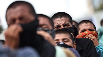 Manifestation à Mexico, le 25 septembre 2024, avec des élèves de l'école et des parents des disparus. (SASHENKA GUTIERREZ / MAXPPP)