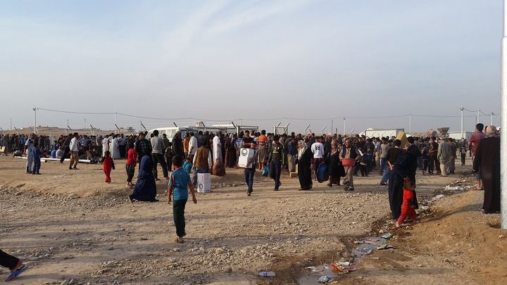 10 000 civils sont arrivés depuis fin octobre au camp de déplacés de Khazir (Irak) (RADIO FRANCE / MATHILDE LEMAIRE)