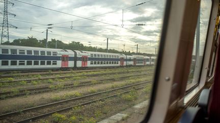 L'éclisse a transpercé le plancher d'une rame du RER C. (MAXPPP)