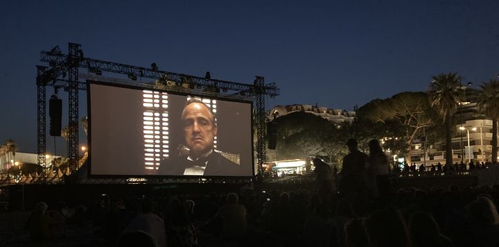 "Le Parrain" de Francis Ford Coppola au Cinéma de la plage au Festival de Cannes le 21 mai 2022. (LCA / FRANCEINFO CULTURE)