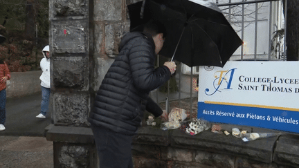 Enseignante tuée à Saint-Jean-de-Luz : l’heure est au recueillement devant le lycée (FRANCE 3)