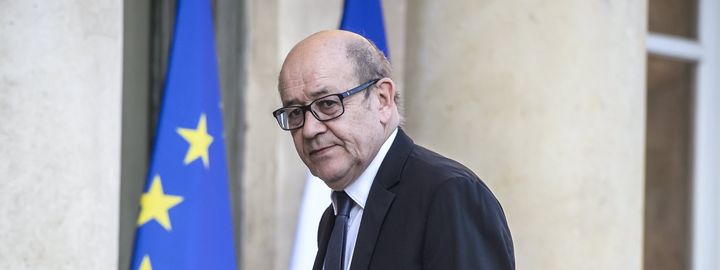 Jean-Yves Le Drian, le 21 avril 2017 à Paris. (CHRISTOPHE PETIT TESSON / EPA)