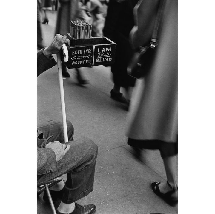 Louis Faurer, "Market Street, Philadelphie", 1937
 (Louis Faurer Estate)