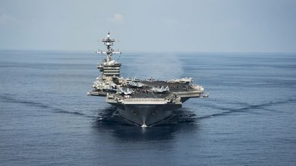 Le porte-avions&nbsp;Carl Vinson, au large de la Chine, le 9 avril 2017. (Z.A. LANDERS / US NAVY / AFP)