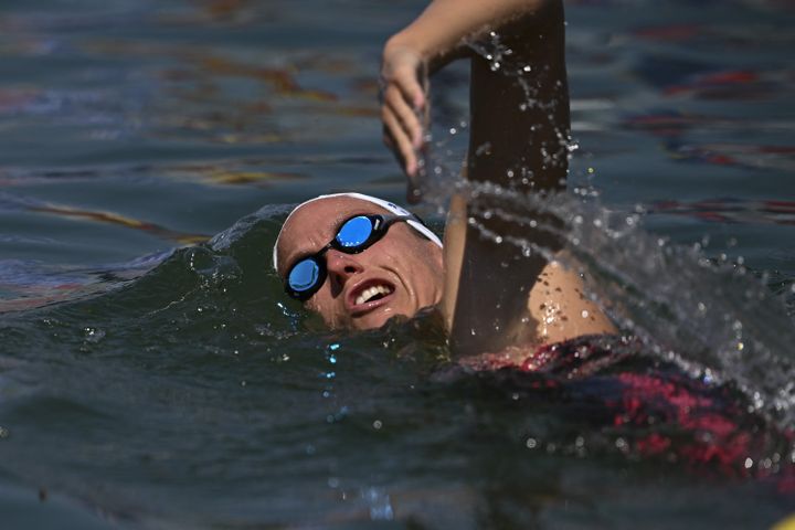 Aurélie Muller, lors du relais mixte 4 x 1 500 m, dimanche 26 juin 2022, en Hongrie. (KEMPINAIRE STEPHANE / KMSP)