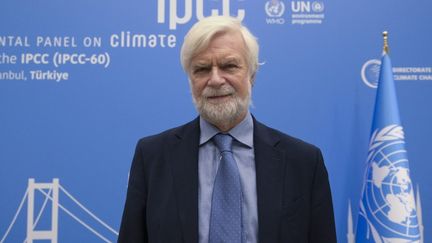 The president of the Intergovernmental Panel on Climate Change (IPCC), Jim Skea, in Istanbul, Turkey, January 18, 2024. (MEHMET MURAT ONEL / ANADOLU / AFP)