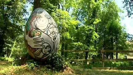 Les sculptures du Domaine Saint-Jean-de-Chépy
 (France 3 / Culturebox)