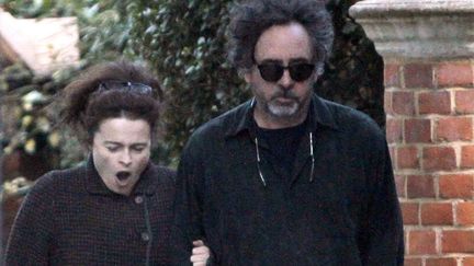 Et l'award du couple le moins glam de la plan&egrave;te est attribu&eacute; &agrave;... Tim Burton (D) et Helena Bonham Carter ! (REX / SIPA)