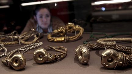 Bijoux présentés à l'exposition «Celtes, art et culture» au British Museum de Londres
 (REUTERS - Suzanne Plunkett)