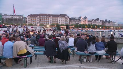 Pourquoi se coucher tard quand on peut se lever tôt ? C'est le concept des Aubes Musicales de Genève, qui proposent une série de concerts au petit matin. (France 3 Alpes)