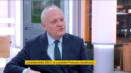 François Asselineau est l'invité de Julien Benedetto