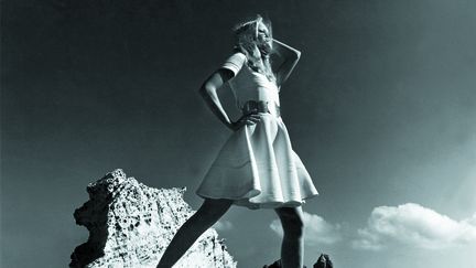 Exposition "Jean-Daniel Lorieux. Photographe bienheureux" au musée Jean-Honoré Fragonard à Grasse : Li Sellgren, fashion by Louis Féraud, Cannes 1970. (JEAN-DANIEL LORIEUX)