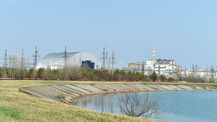 La centrale nucléaire de Tchernobyl, le 8 avril 2016. (SERGEI SUPINSKY / AFP)