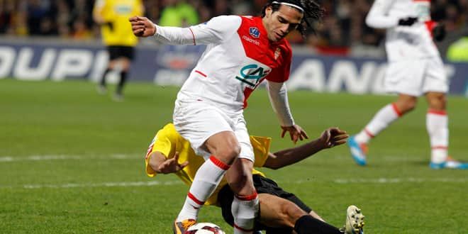 Radamel Falcao se blesse en Coupe de France contre Chasselay