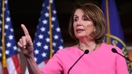 Nancy Pelosi, la présidente démocrate de la Chambre des représentants, lors d'une conférence de presse, à Washington (Etats-Unis), le 23 mai 2019. (MANDEL NGAN / AFP)