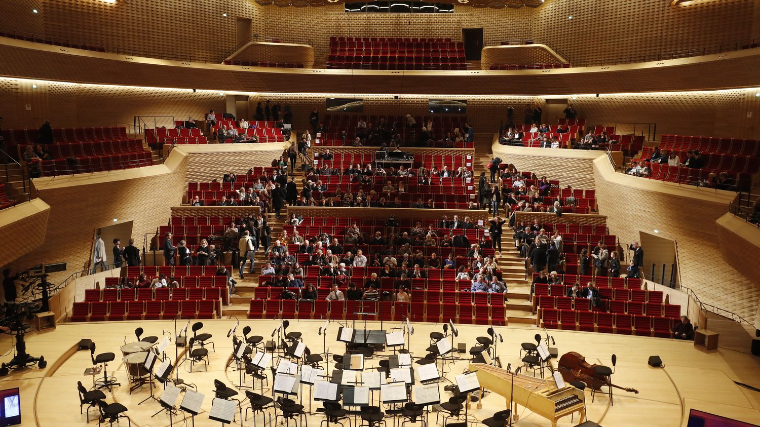 Inauguration De La Seine Musicale Et De Son Auditorium Comme Flottant Au Dessus D Un Bassin