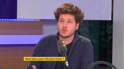 Julien Bayou, porte-parole d’Europe Ecologie Les Verts (EELV), était l'invité de "Tout est politique" (FRANCEINFO / RADIOFRANCE)