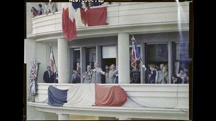 Discours du haut du balcon du gouvernement général au ministère de l’Algérie du général de Gaulle, 1958
 (ECPAD)