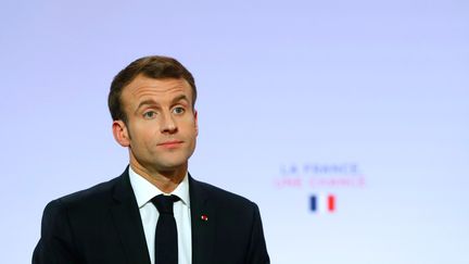 Emmanuel Macron lors d'une réception des maires, à l'Elysée le 21 novembre 2018 (THIBAULT CAMUS / AP)