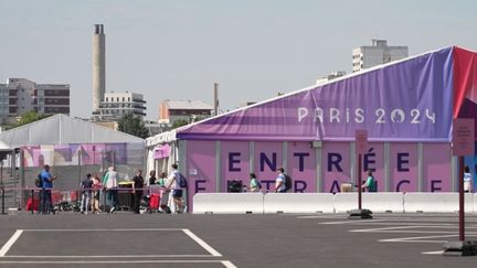 Paris 2024 : les premiers athlètes découvrent le village olympique