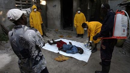 Une victime du choléra à Port-au-Prince, 27 novembre 2010. (AFP - Hector Retamal)