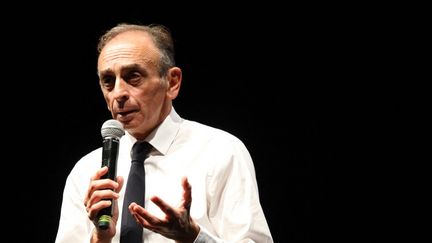 Eric Zemmour à Biarritz (Pyrénées-Atlantiques), le 26 octobre 2021. (BASTIEN MARIE / HANS LUCAS / AFP)