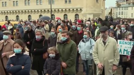 Reconfinement : des catholiques demandent le retour de la messe (France 2)