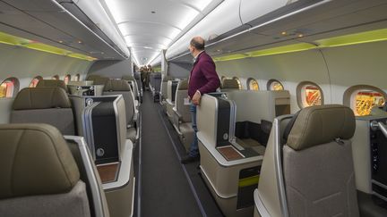 Cabine business à bord d'un A321 neo de la TAP. Photo d'illustration. (HORACIO VILLALOBOS / CORBIS NEWS)