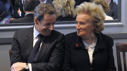 Nicolas Sarkozy et Bernadette Chirac, le 27 mars 2012 &agrave; Gu&eacute;rande (Loire-Atlantique). (PHILIPPE WOJAZER / AFP)