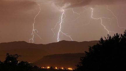 orage sur les Vosges dans Gundolsheim, Est de la France, le 12 Juillet 2011 (AFP PHOTO PHILIPPE HUGUEN)