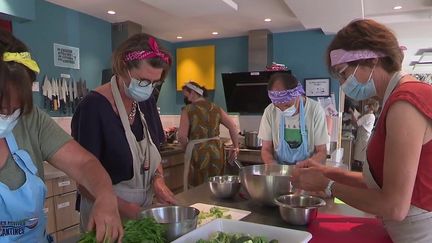 Une idée pour la France : les Petites Cantines, de la cuisine conviviale pour alimenter le lien social