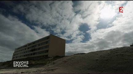 Le Signal à Soulac, symbole de l'érosion de la côte aquitaine (FRANCE 2 / FRANCETV INFO)